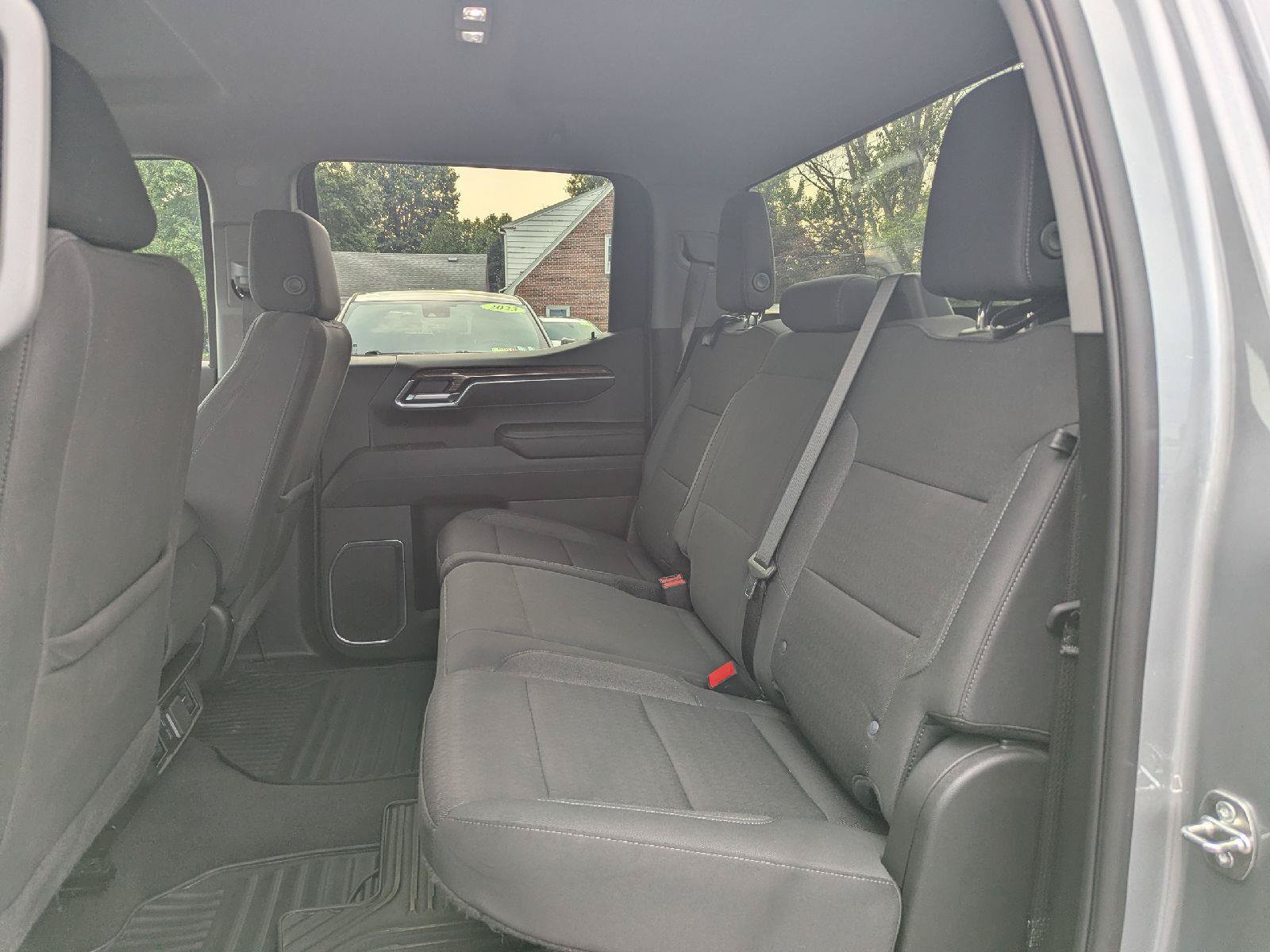 Used 2024 Chevrolet Silverado 1500 LT AWD/4WD image 27