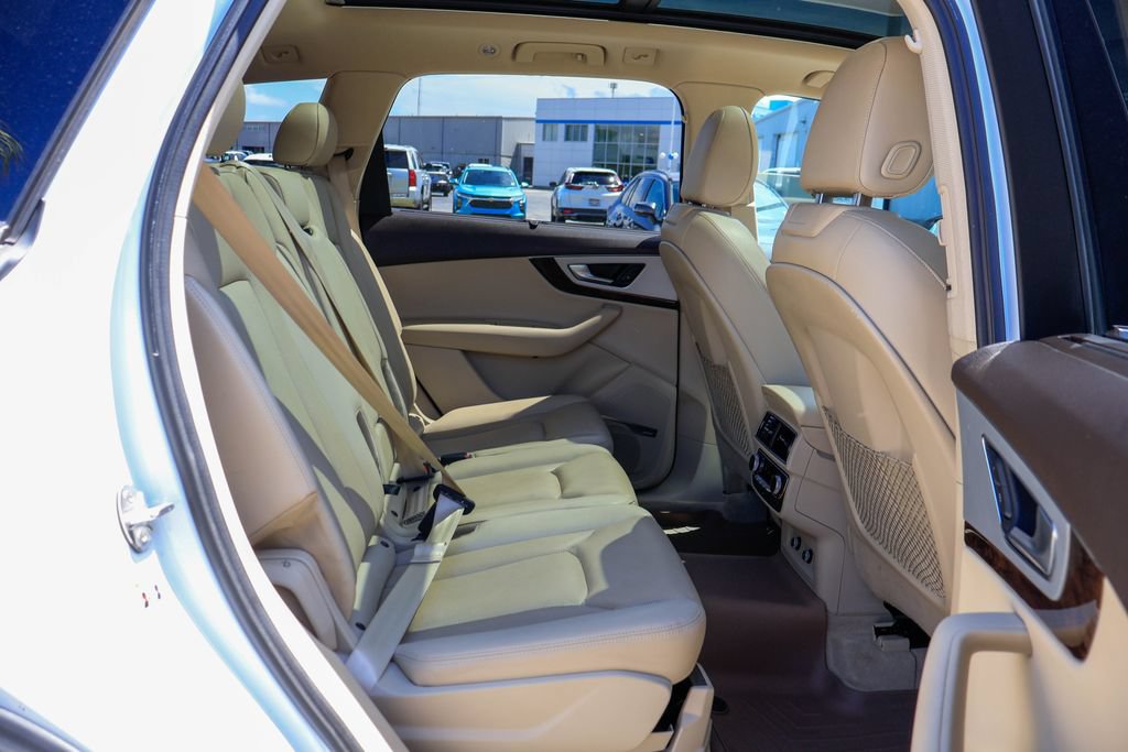 Used 2019 Audi Q7 2.0T Premium Plus w/ Premium Plus Package AWD/4WD image 12