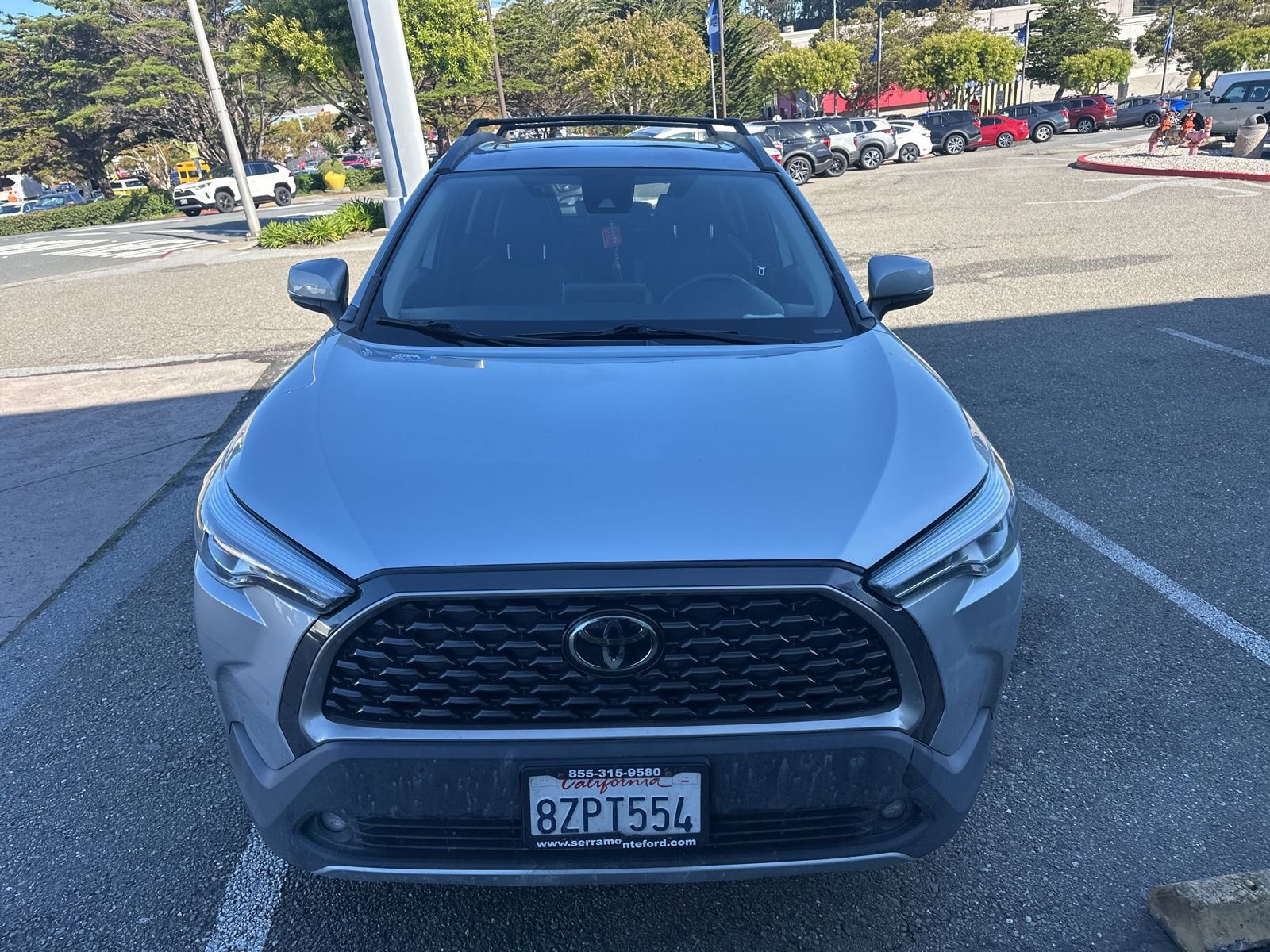 Used 2022 Toyota Corolla Cross XLE w/ Convenience Package AWD/4WD image 2