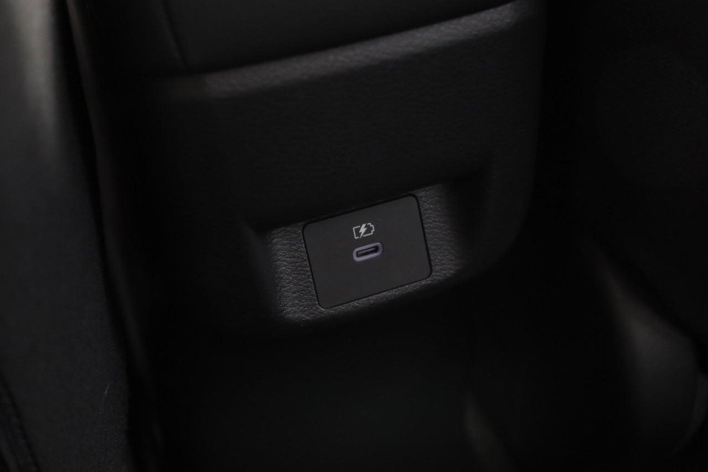New 2025 Nissan Versa SR w/ Trunk Package image 20