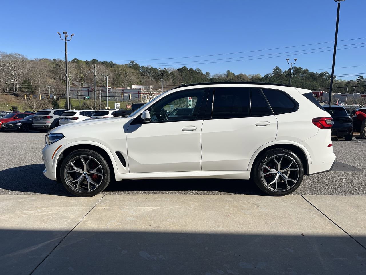 Used 2023 BMW X5 xDrive40i w/ M Sport Package image 5