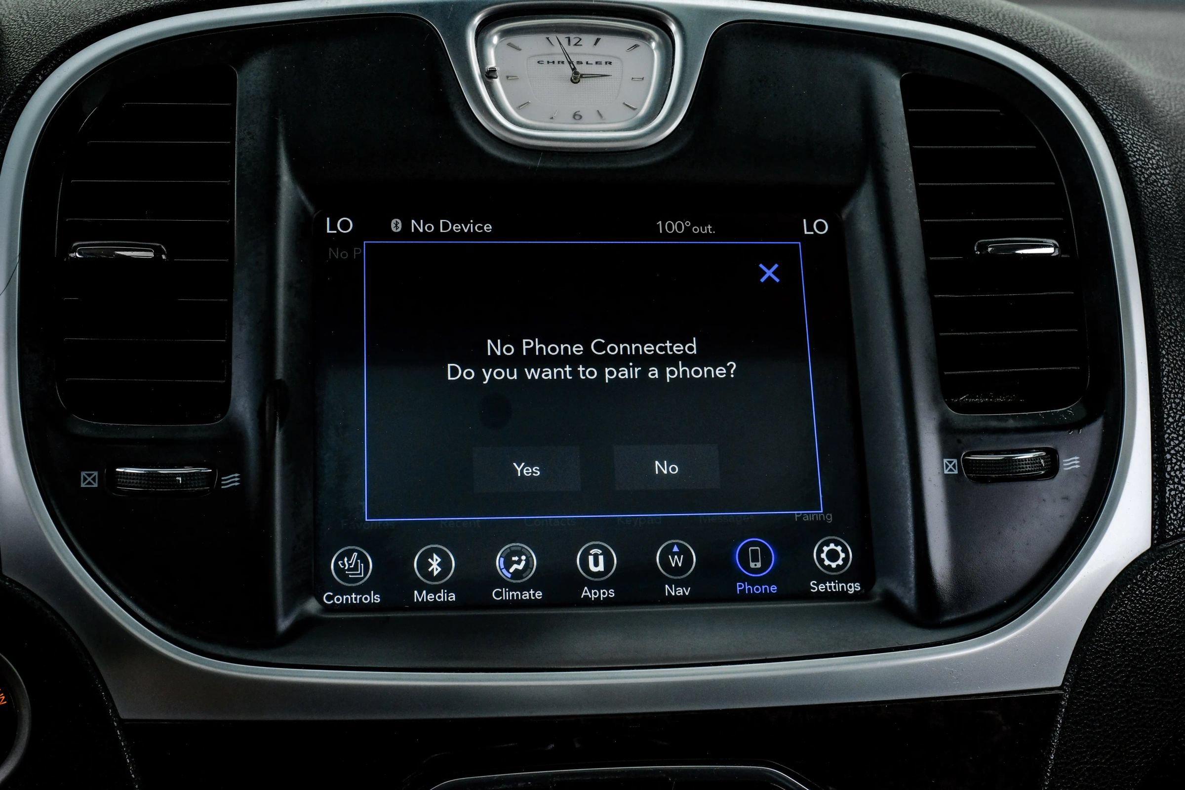 Used 2020 Chrysler 300 Limited RWD image 36
