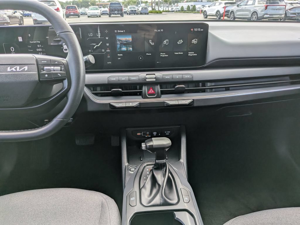 Certified 2025 Kia K4 EX FWD image 16