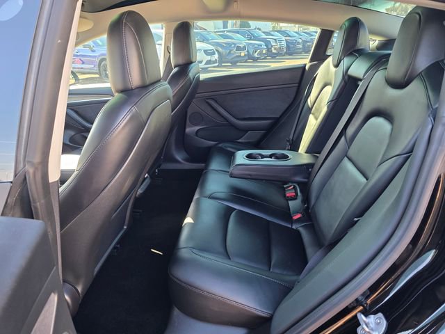 Used 2022 Tesla Model 3 Long Range image 16