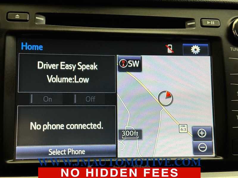 Used 2018 Toyota Highlander XLE image 26