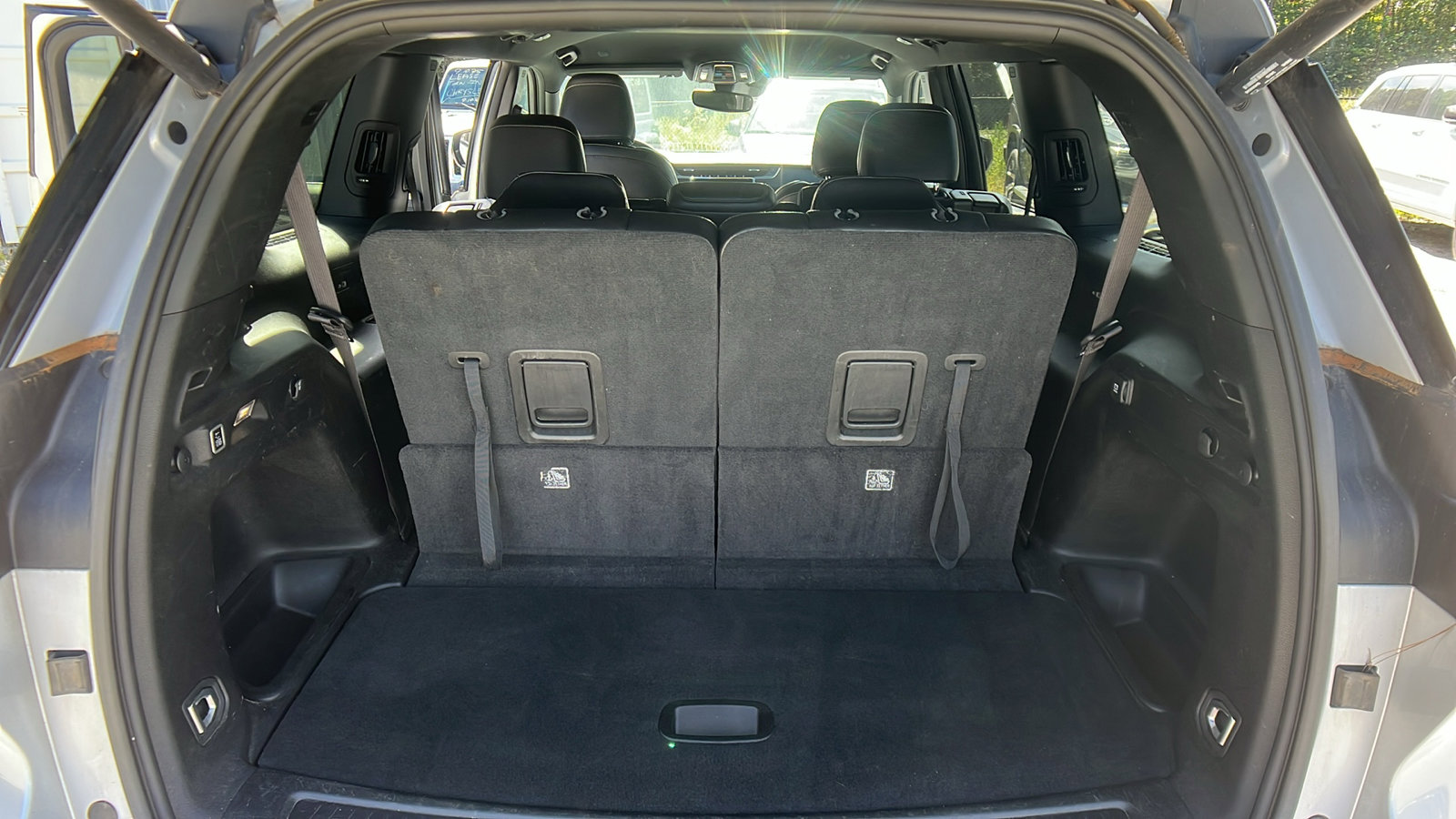 Used 2024 Jeep Grand Cherokee L Laredo image 13