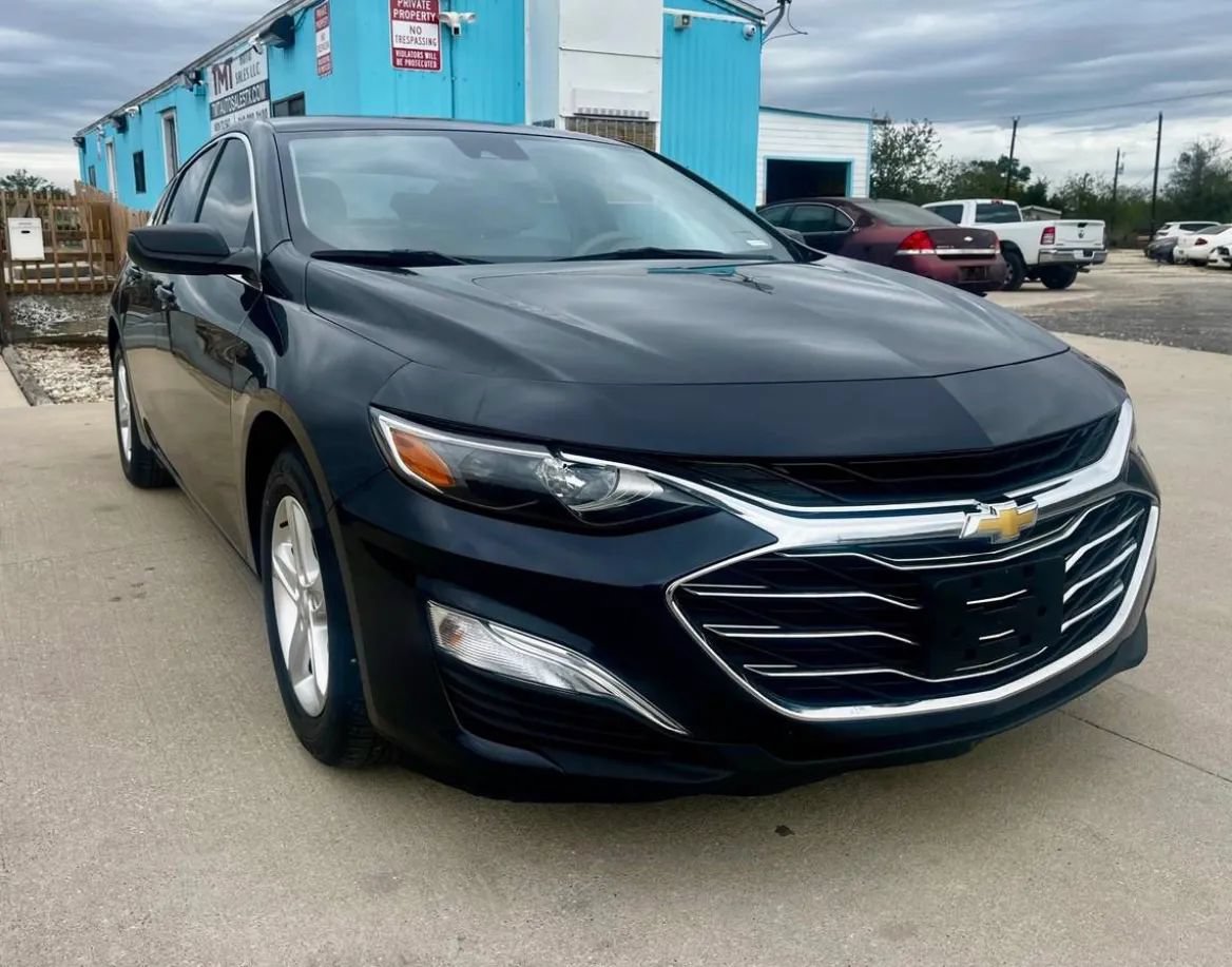 Used 2023 Chevrolet Malibu LS FWD image 1