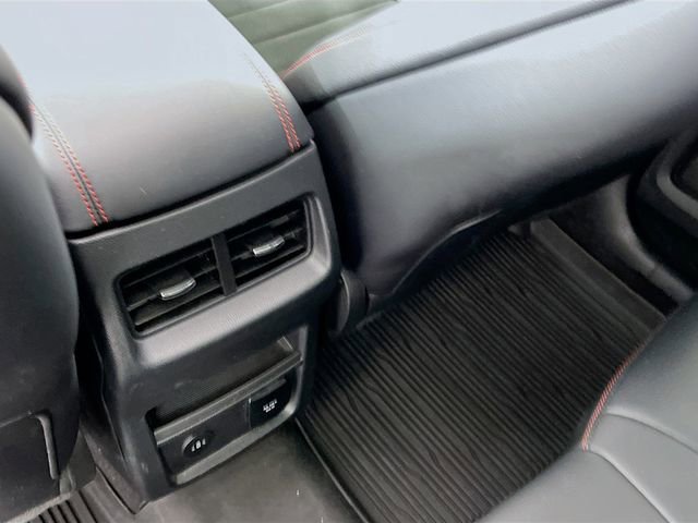 Used 2022 Ford Edge ST-Line w/ Class II Trailer Tow Package image 24