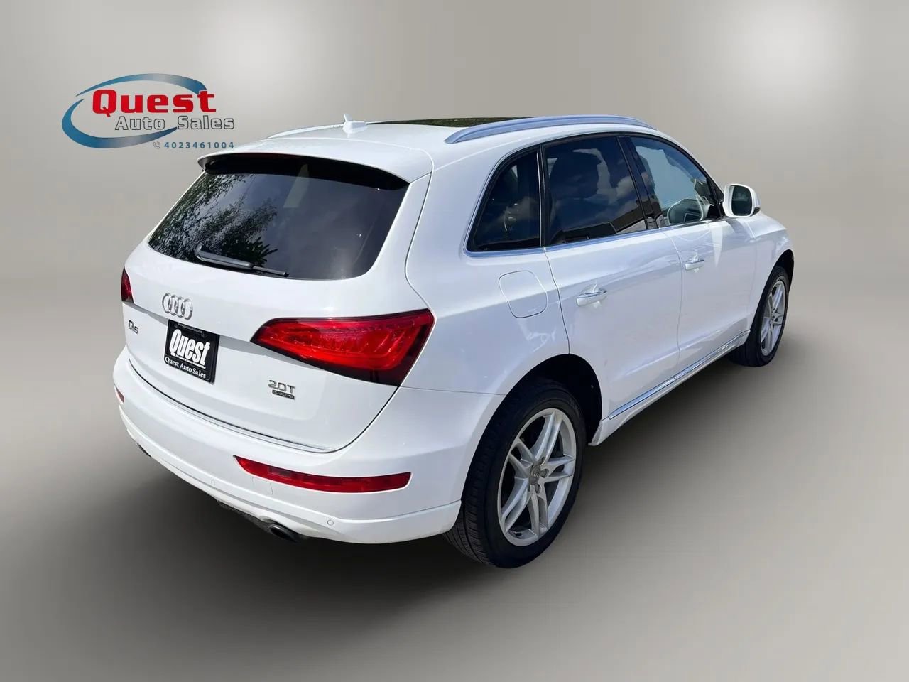 Used 2017 Audi Q5 2.0T Premium Plus w/ Technology Package AWD/4WD image 3