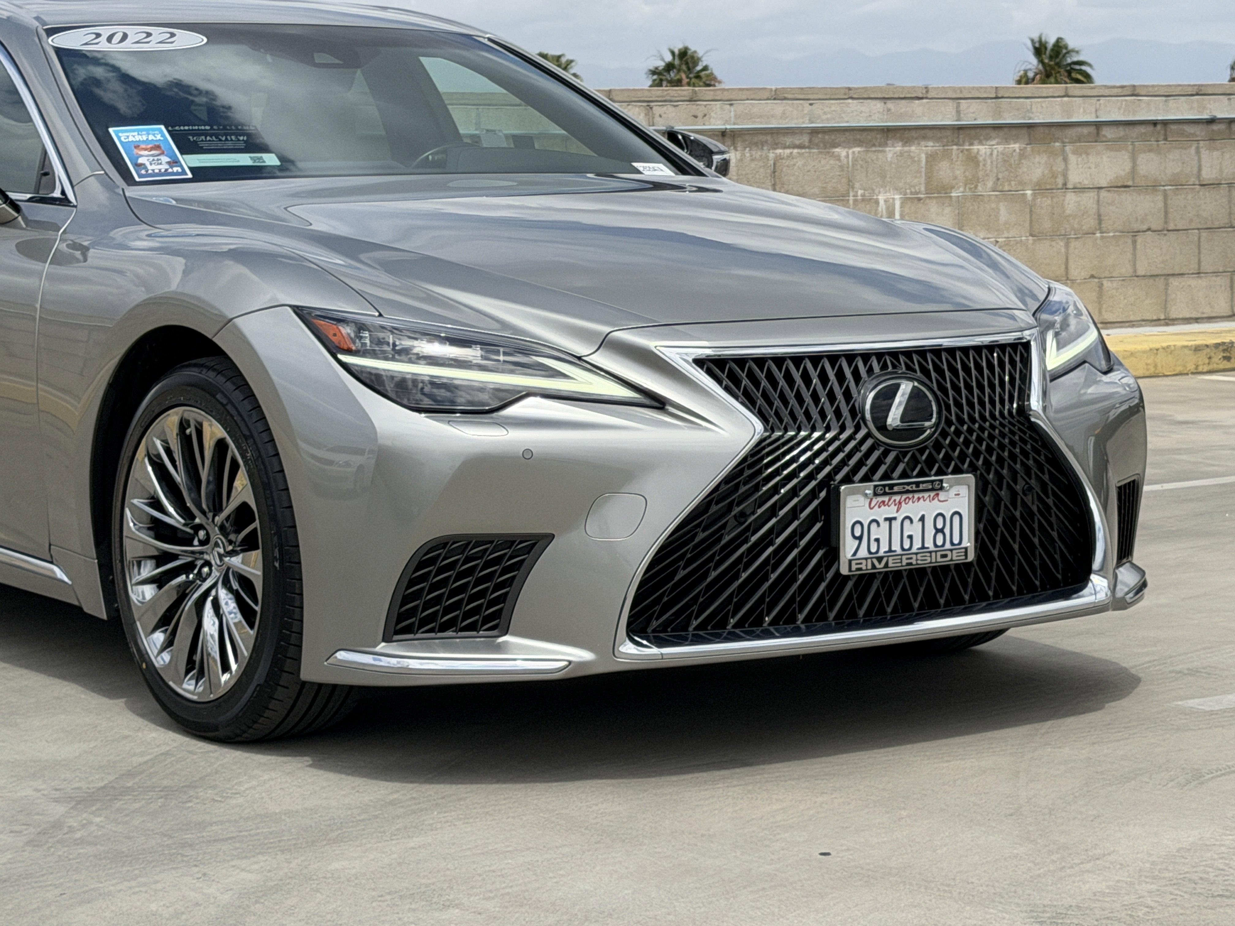 Certified 2022 Lexus LS 500 w/ Cold Weather Package (CK) RWD image 3