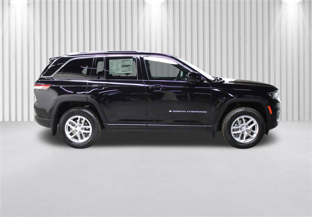 New 2025 Jeep Grand Cherokee Laredo X w/ Luxury Tech Group I image 2