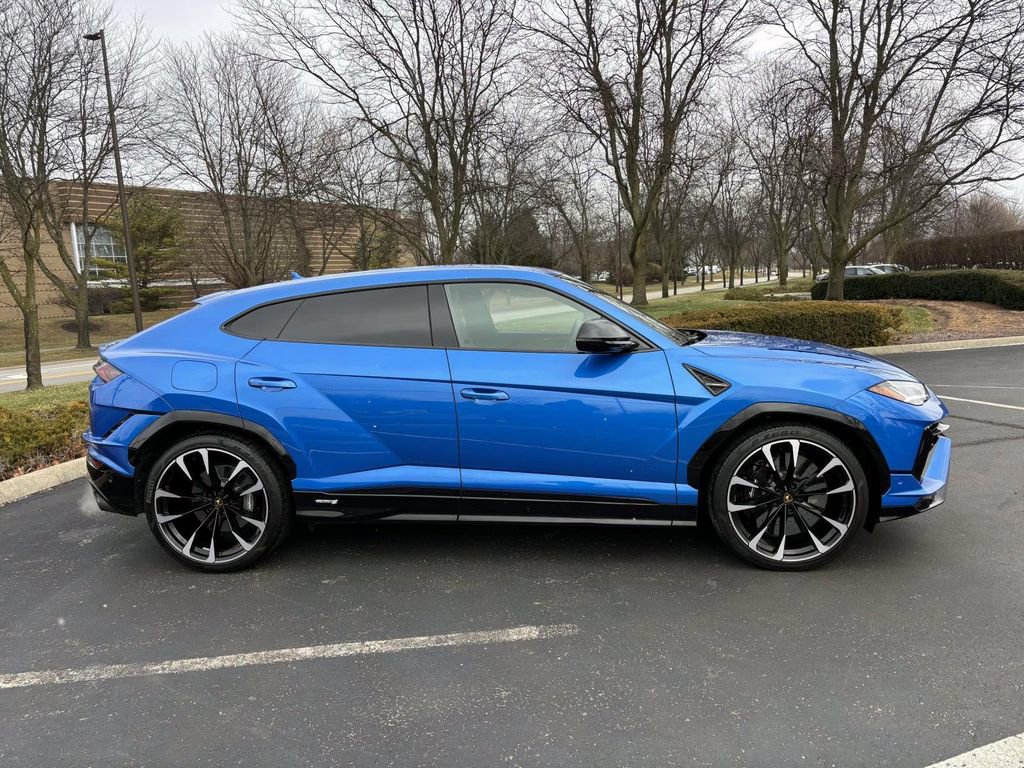 Used 2023 Lamborghini Urus S image 7