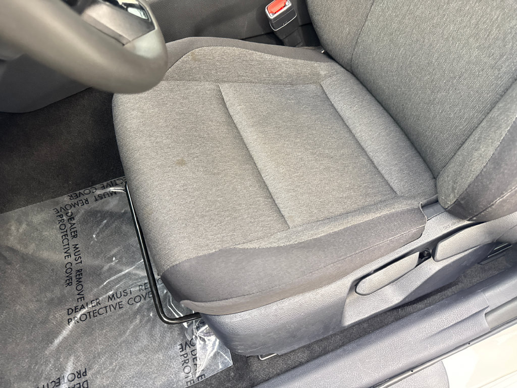 Used 2025 Toyota Camry LE FWD image 32