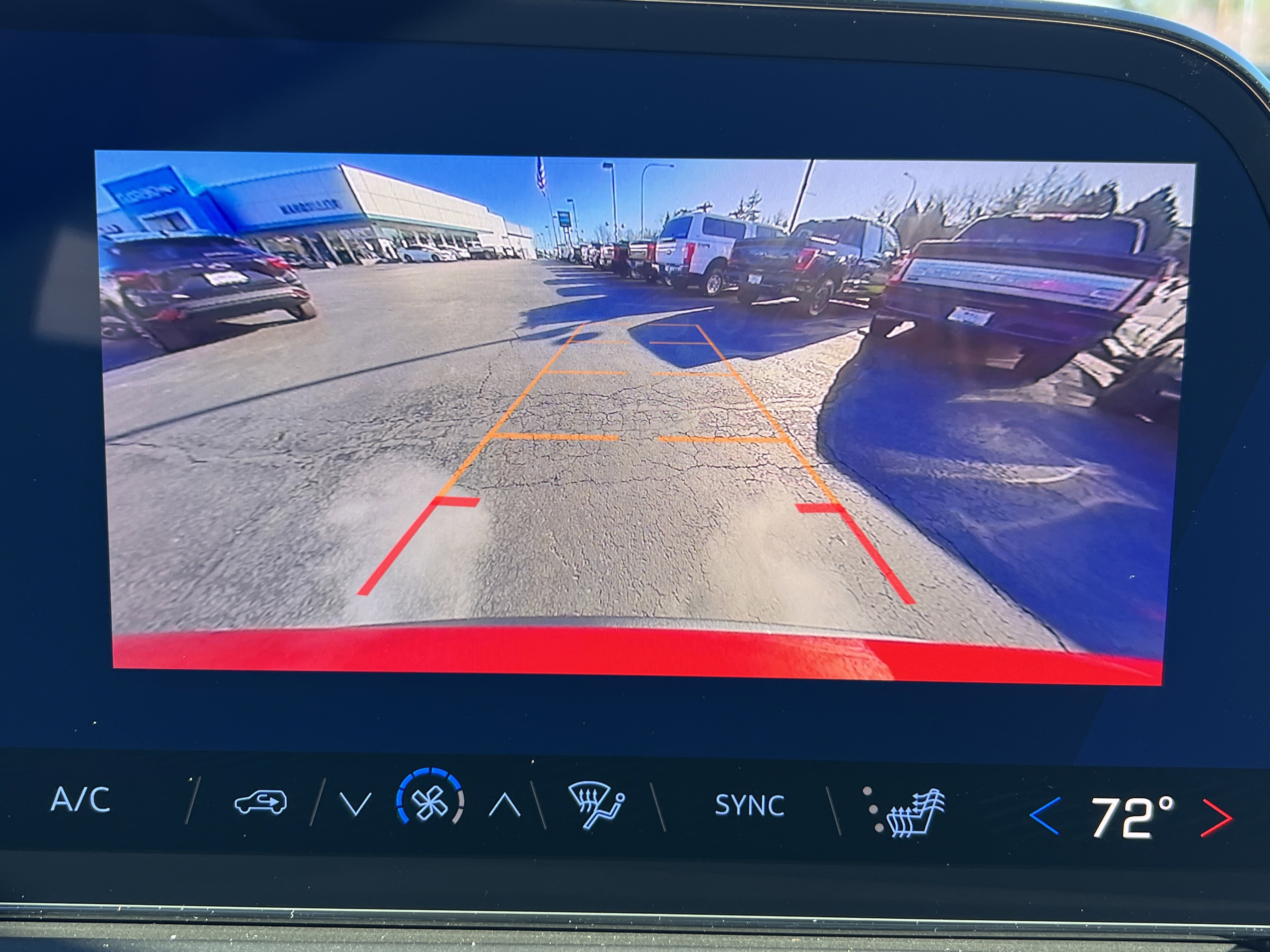 New 2026 Chevrolet Traverse LT image 13