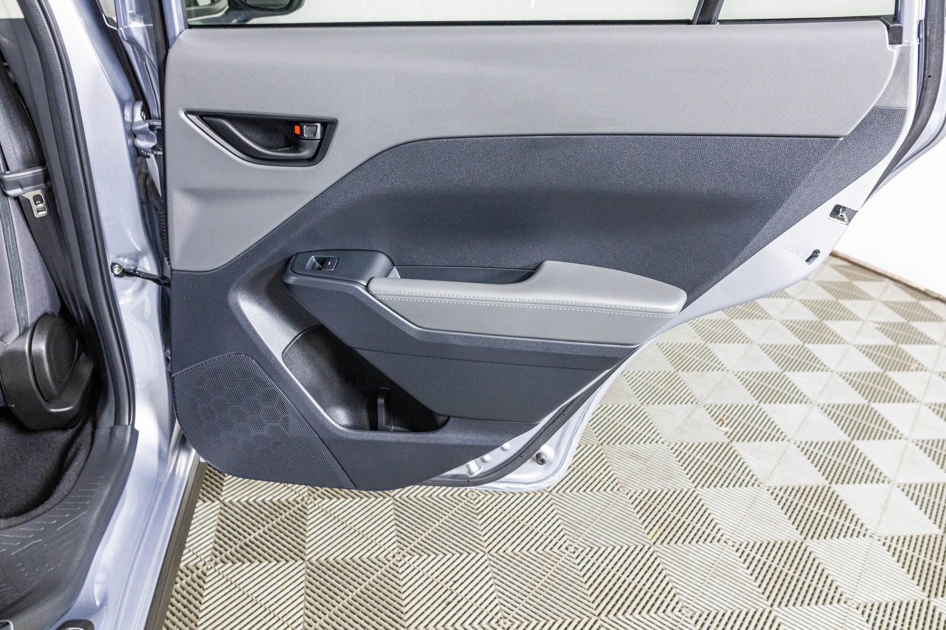 Used 2025 Subaru Crosstrek 2.0i Premium image 35