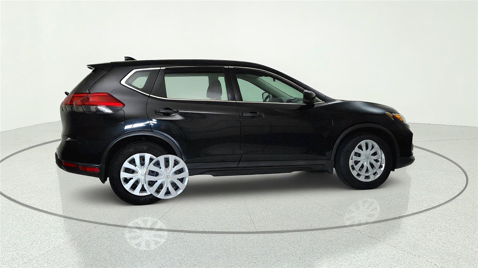 Used 2017 Nissan Rogue S FWD image 7