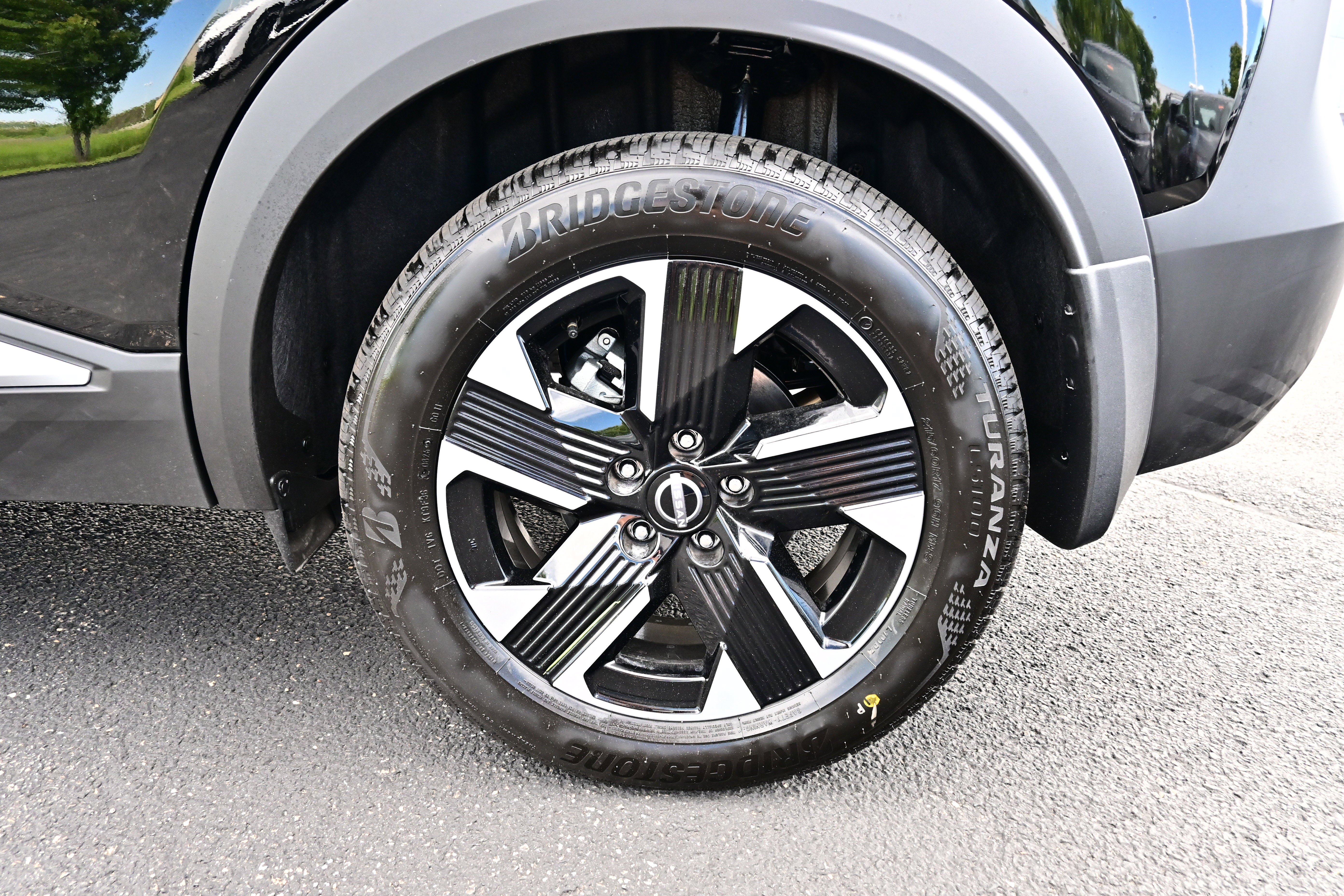 New 2026 Nissan Kicks SV w/ SV Premium Package AWD/4WD image 10