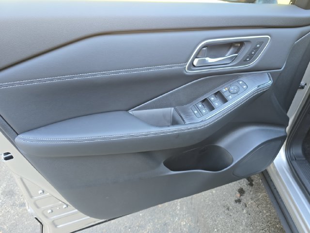New 2026 Nissan Rogue Platinum w/ Platinum Premium Package AWD/4WD image 12