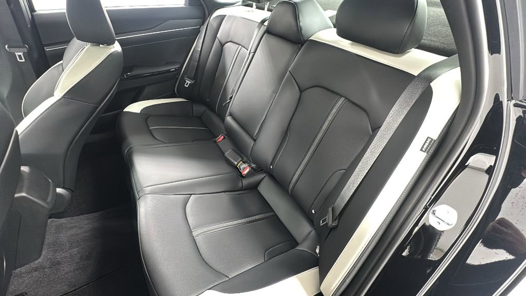 New 2026 Kia K5 GT-Line image 12