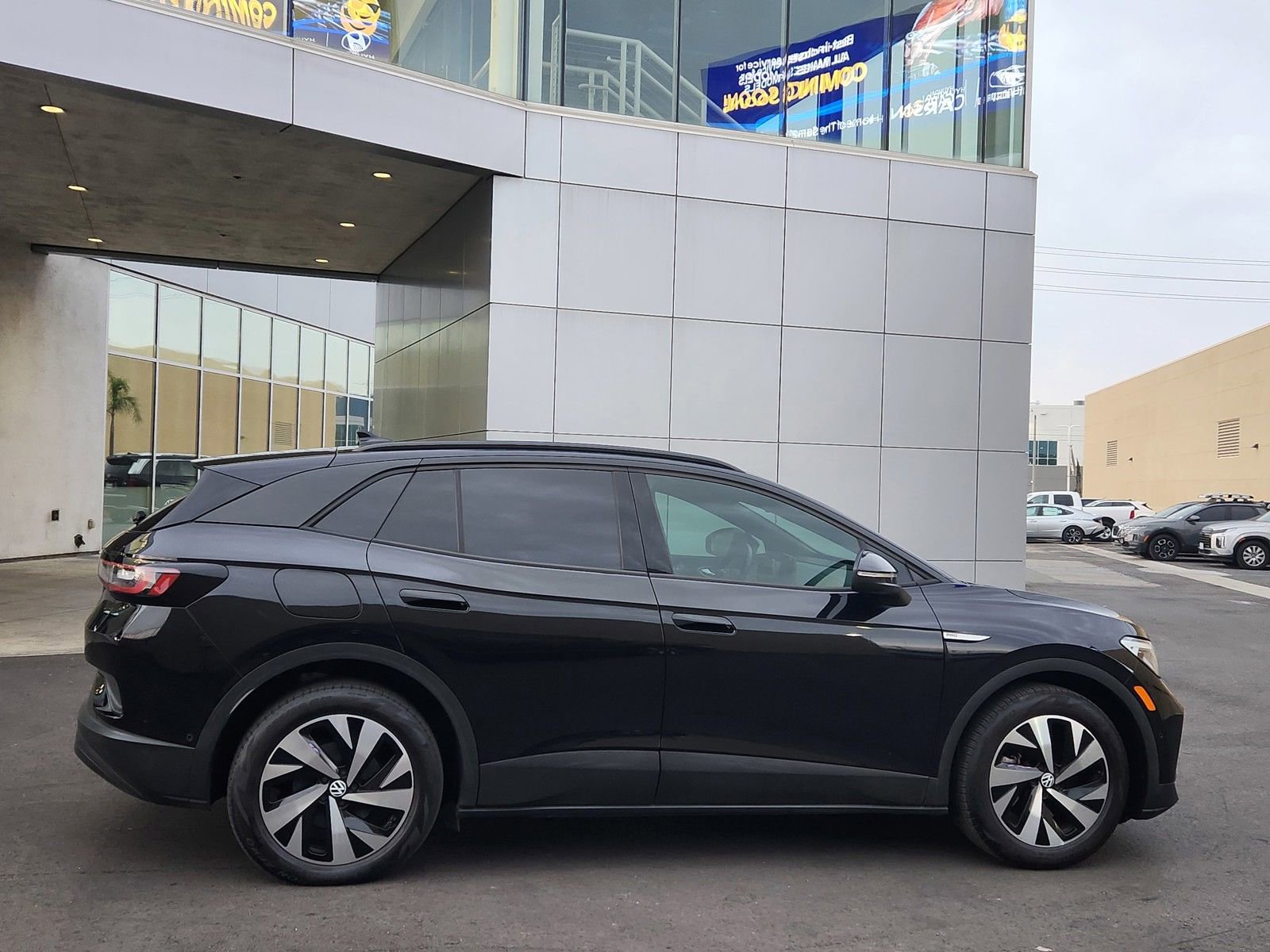 Used 2024 Volkswagen ID.4 Pro image 32