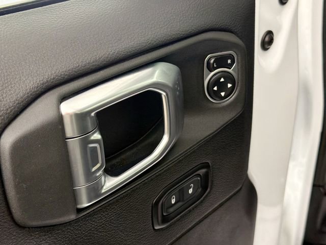 Used 2023 Jeep Wrangler Sahara image 18