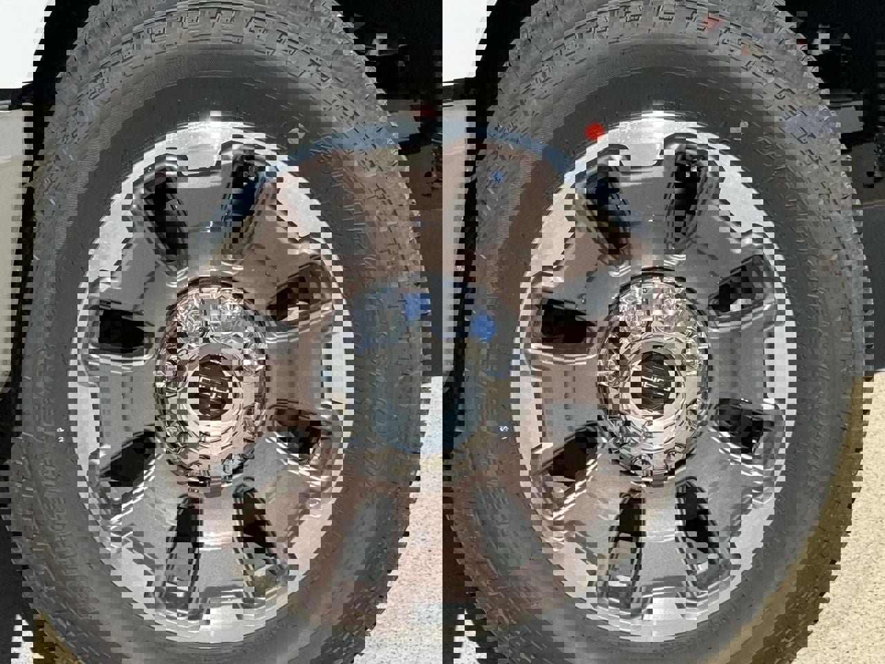 New 2026 Ford F350 King Ranch w/ FX4 Off-Road Package image 38