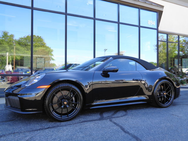 Used 2026 Porsche 911 Carrera 4 GTS AWD/4WD image 9