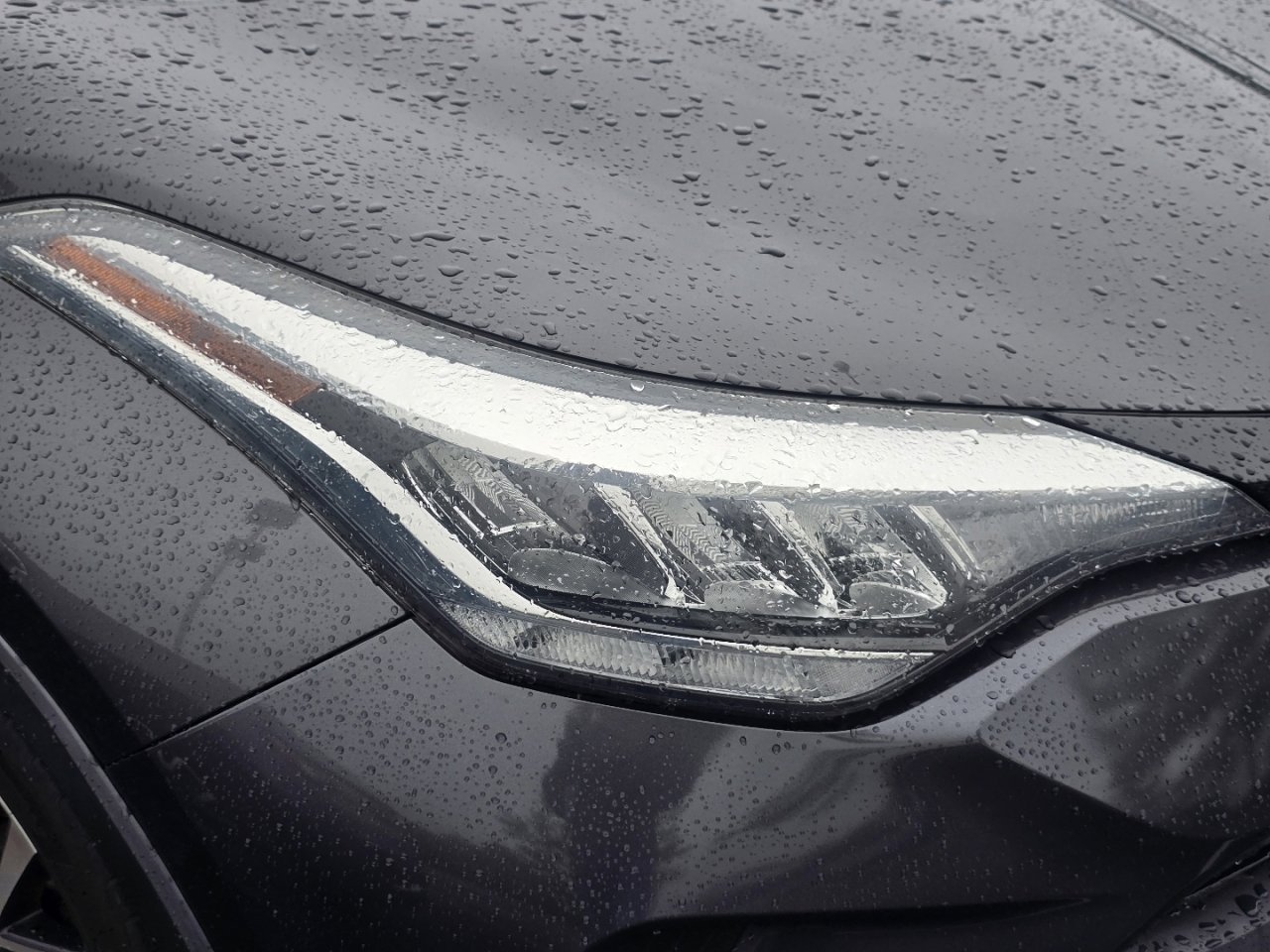 Used 2020 Toyota C-HR XLE FWD image 18