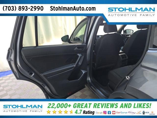Used 2020 Volkswagen Tiguan SE R-Line image 26