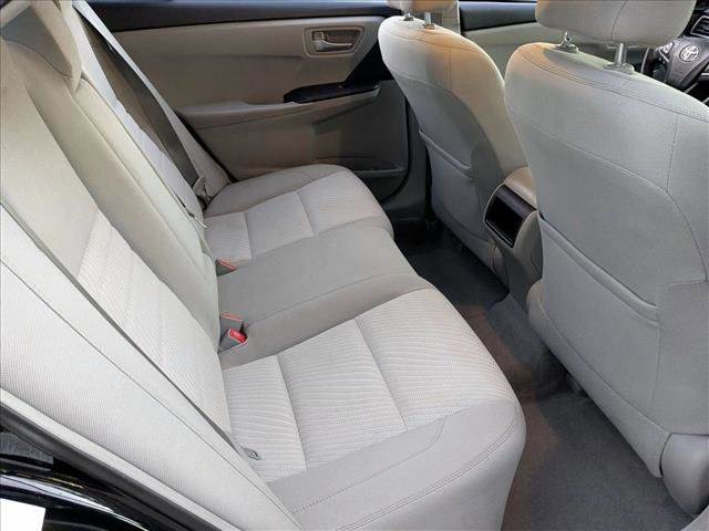 Used 2015 Toyota Camry LE image 19