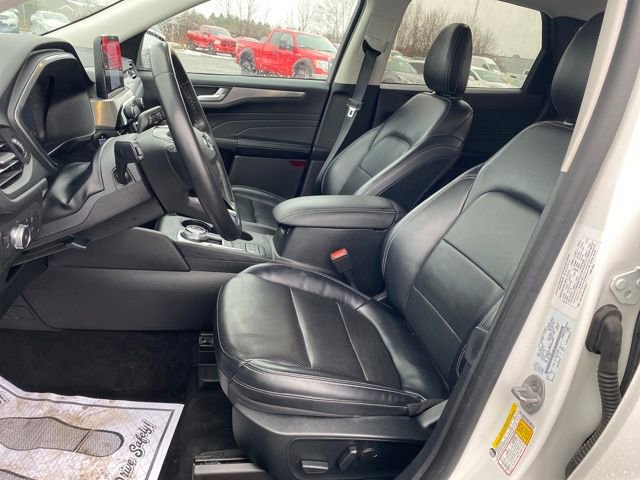 Used 2022 Ford Escape Titanium AWD/4WD image 15
