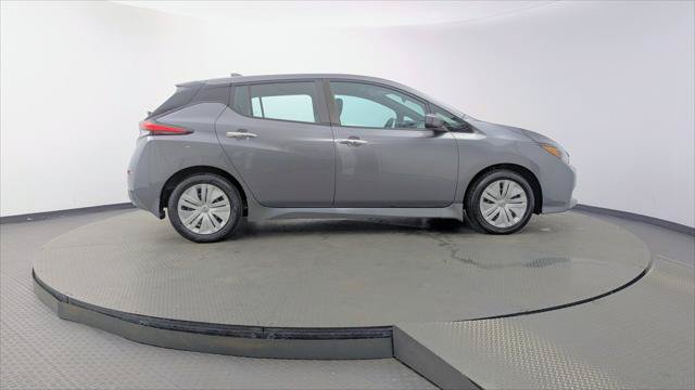 Used 2025 Nissan Leaf S FWD image 9