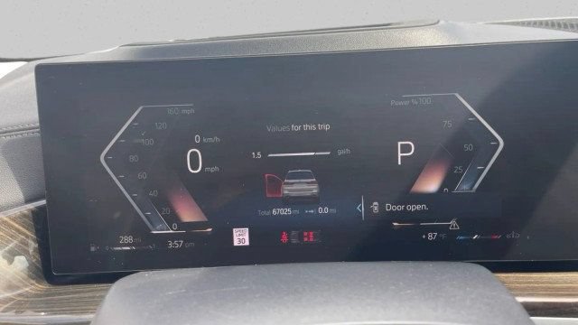 Used 2023 BMW X7 xDrive40i AWD/4WD image 23