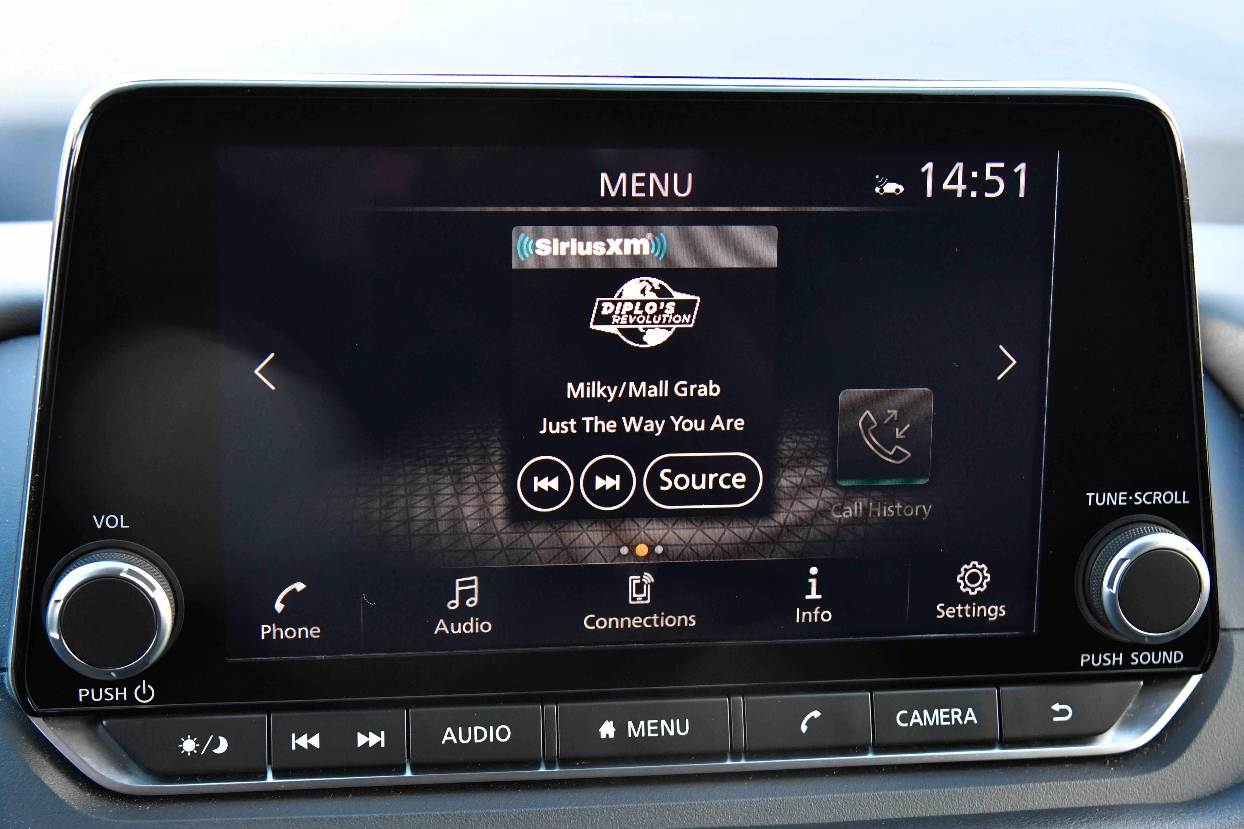 Used 2024 Nissan Rogue SV image 19