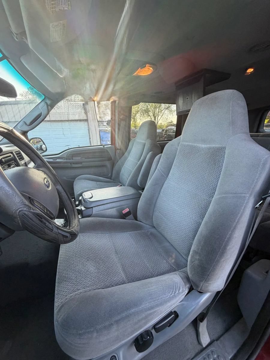 Used 2003 Ford Excursion XLT RWD image 22