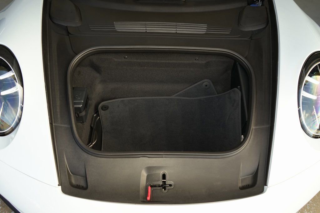 Used 2025 Porsche 911 Carrera image 35