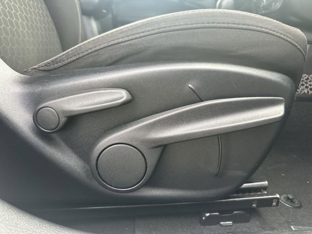 Used 2021 Jeep Compass Sport image 29