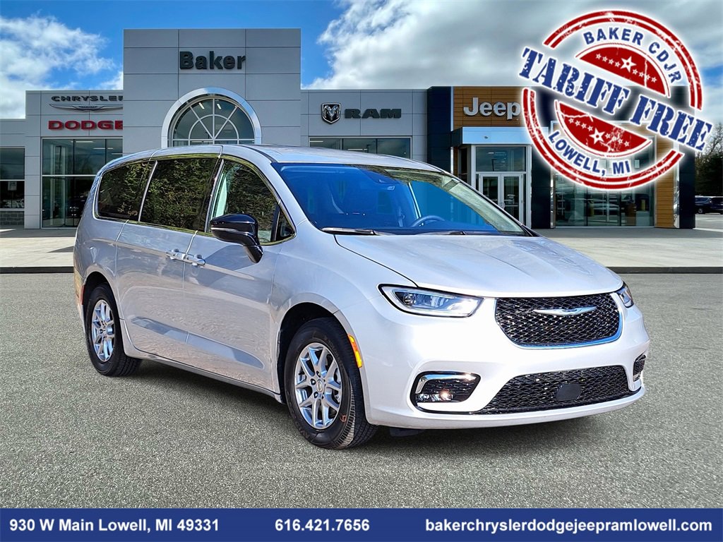 Used 2024 Chrysler Pacifica Touring-L