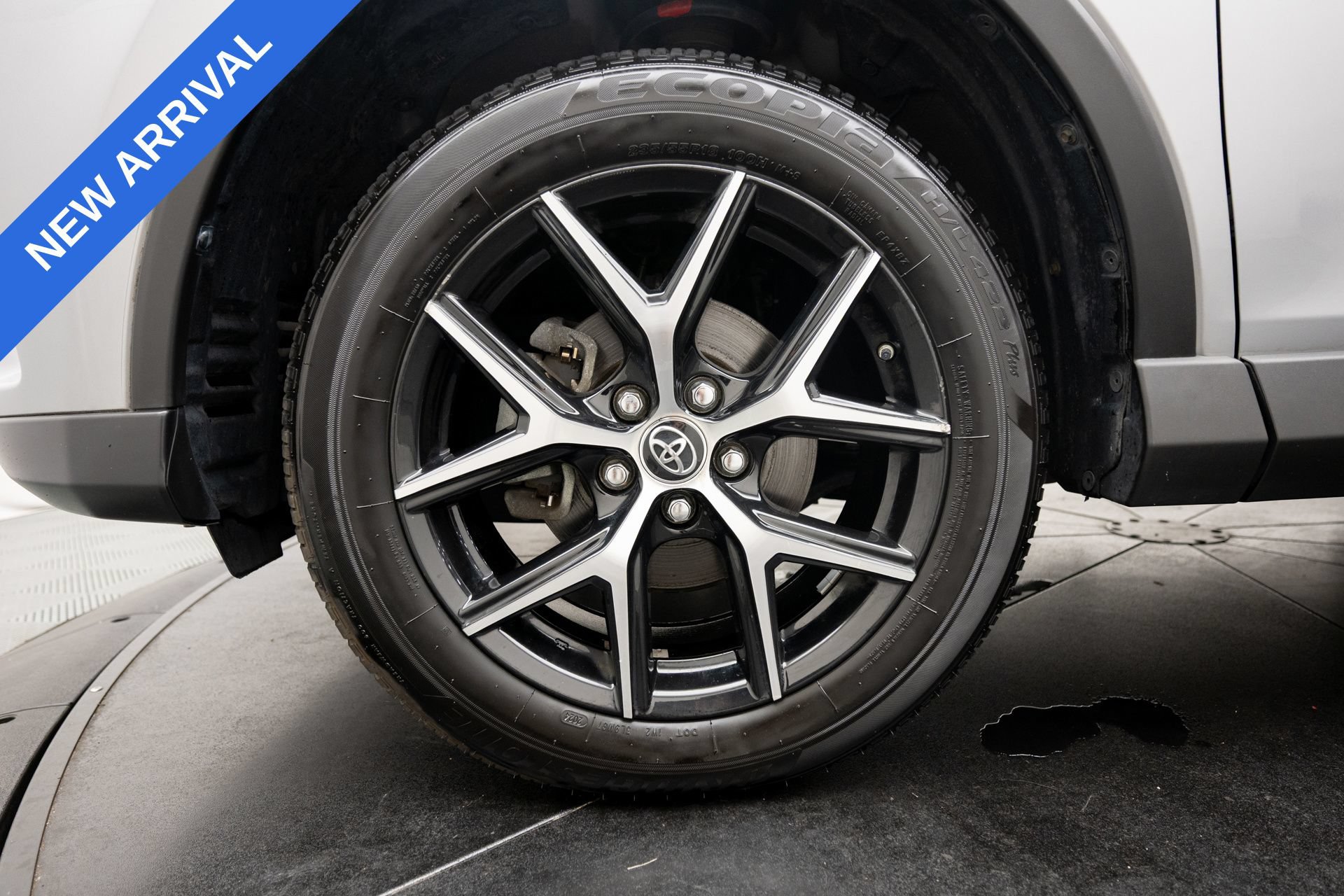 Used 2017 Toyota RAV4 SE w/ Advanced Technology Package AWD/4WD image 24