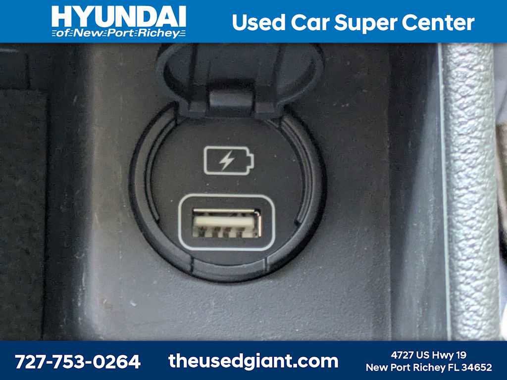 Used 2017 Hyundai Elantra Limited w/ Limited Ultimate Package 05 image 29