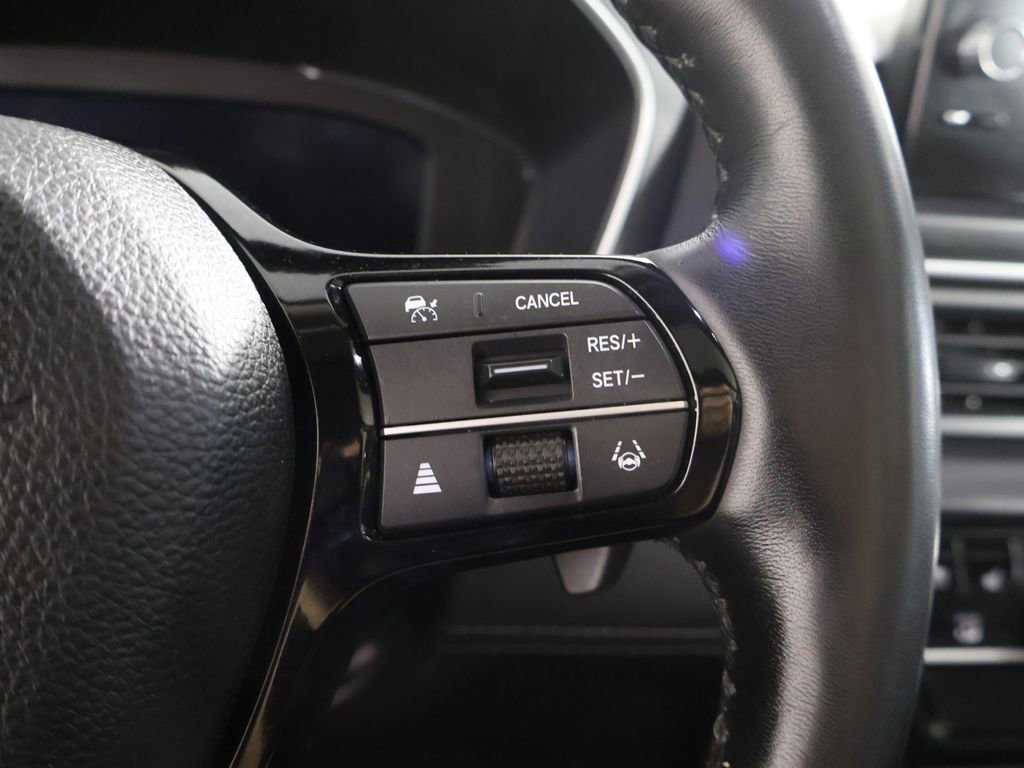 Used 2025 Honda Pilot Elite image 51