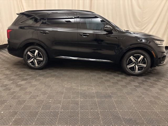 Certified 2023 Kia Sorento S image 4