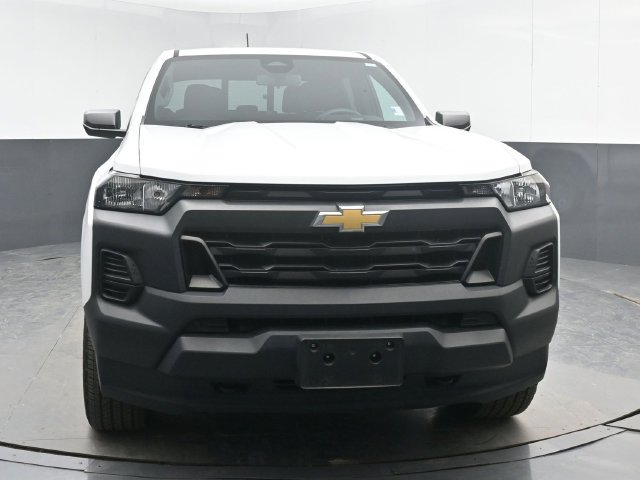 Used 2024 Chevrolet Colorado W/T w/ WT Convenience Package AWD/4WD image 3