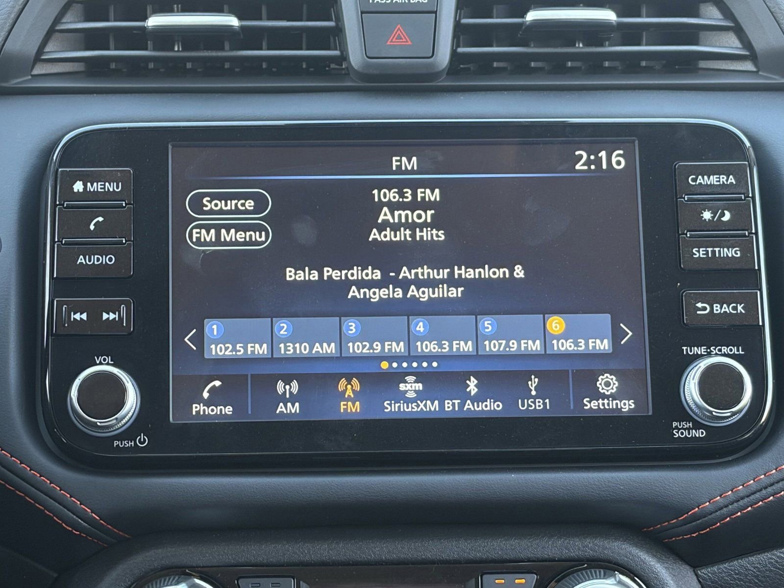 New 2025 Nissan Versa SR w/ Trunk Package image 27