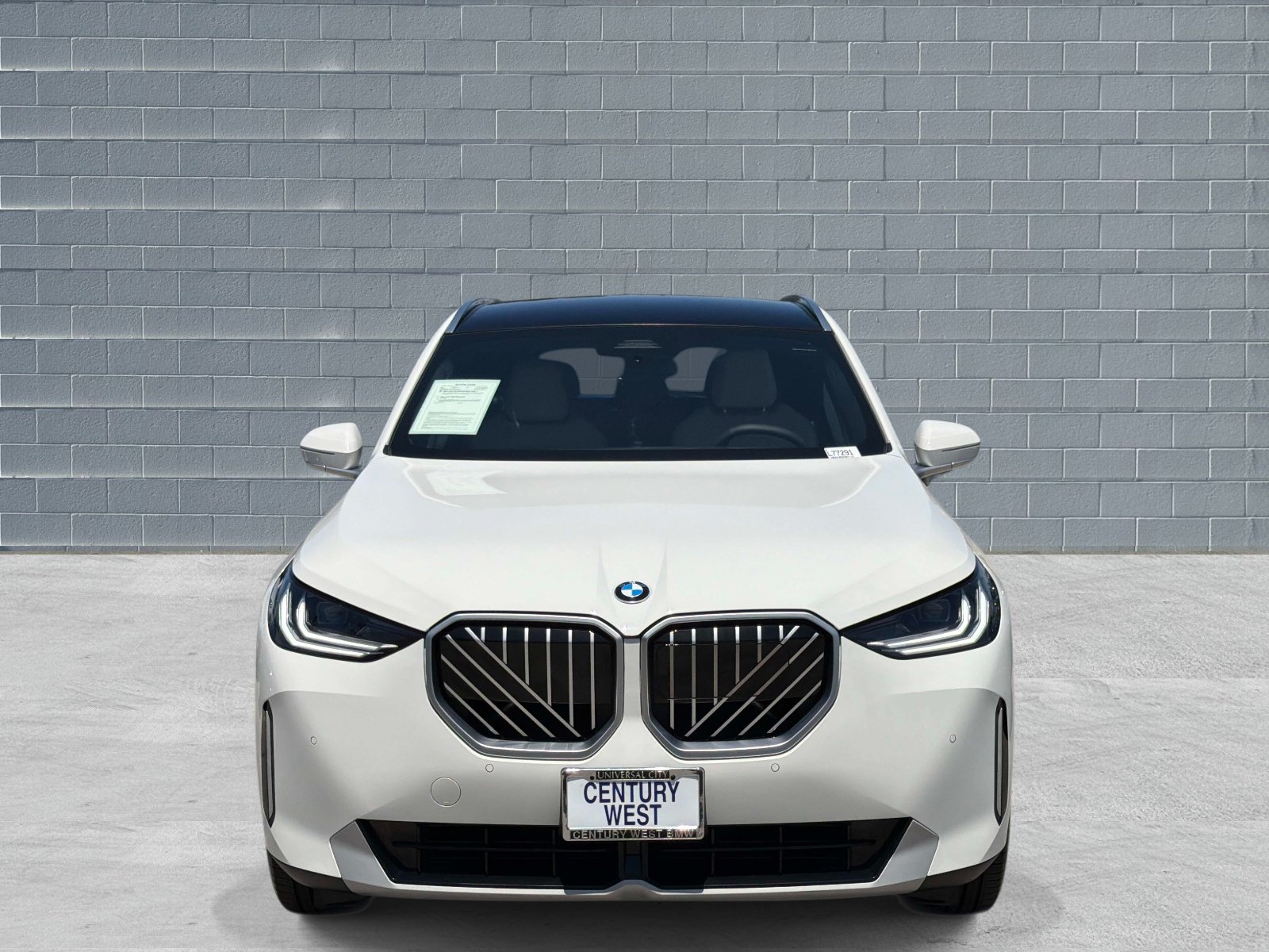 Used 2025 BMW X3 xDrive30i w/ Convenience Package AWD/4WD image 2