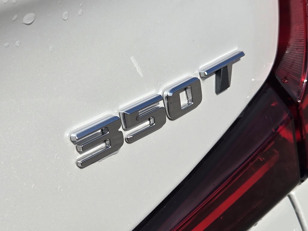 Used 2025 Cadillac XT4 Premium Luxury image 14