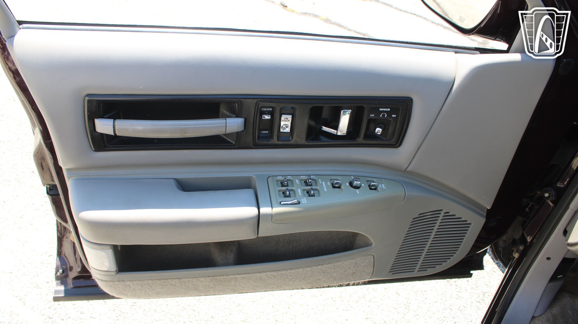 Used 1996 Chevrolet Impala SS RWD image 12