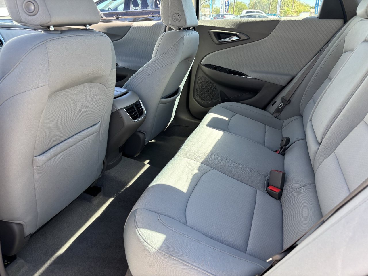 Used 2018 Chevrolet Malibu LT FWD image 15
