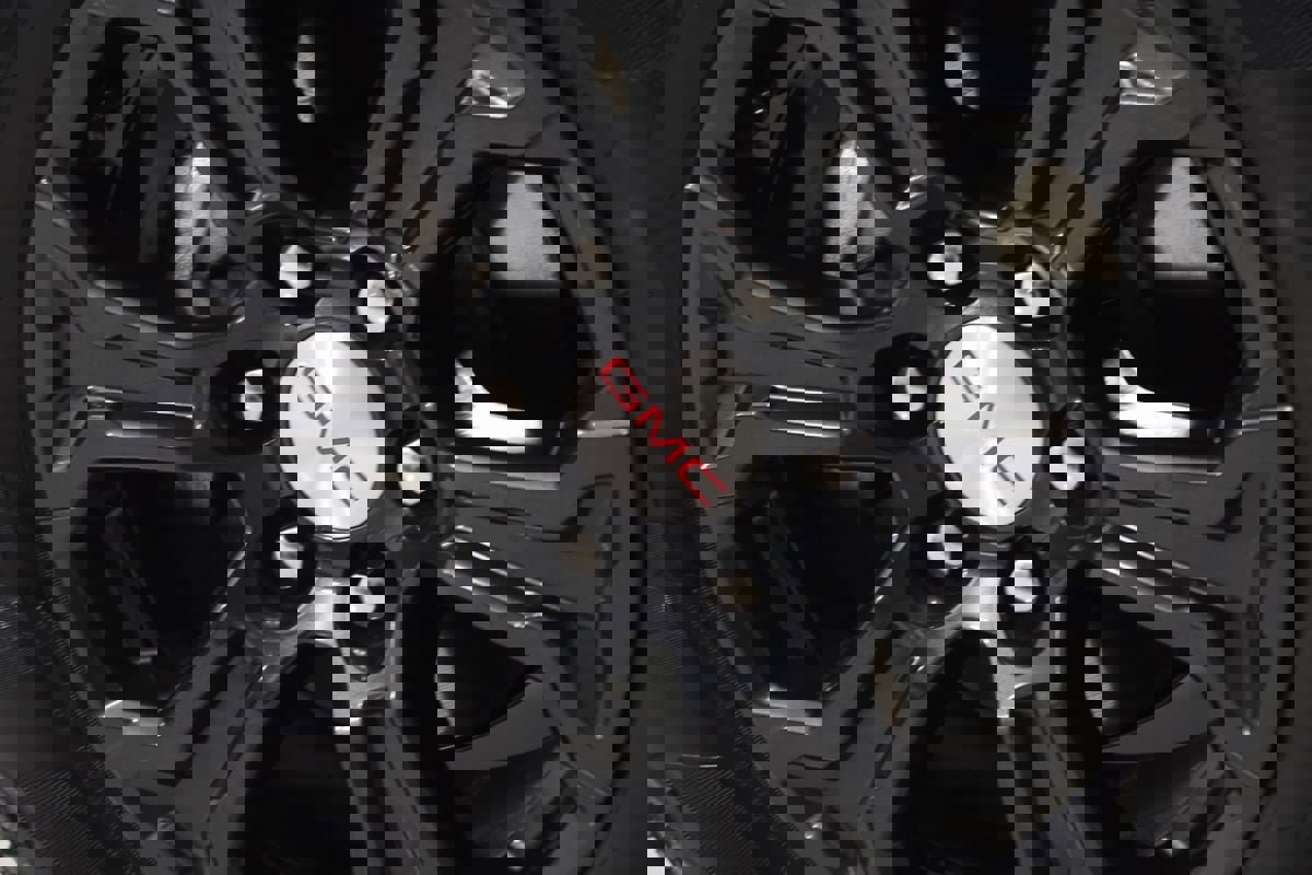 Used 2023 GMC Canyon Elevation w/ Convenience Package image 14