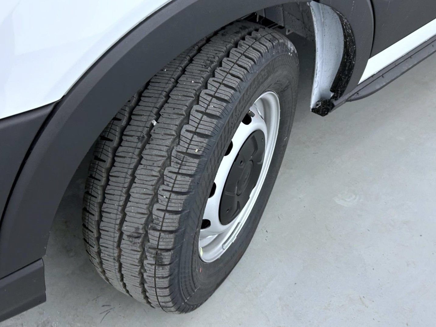 New 2026 Ford Transit 350 XL RWD image 21